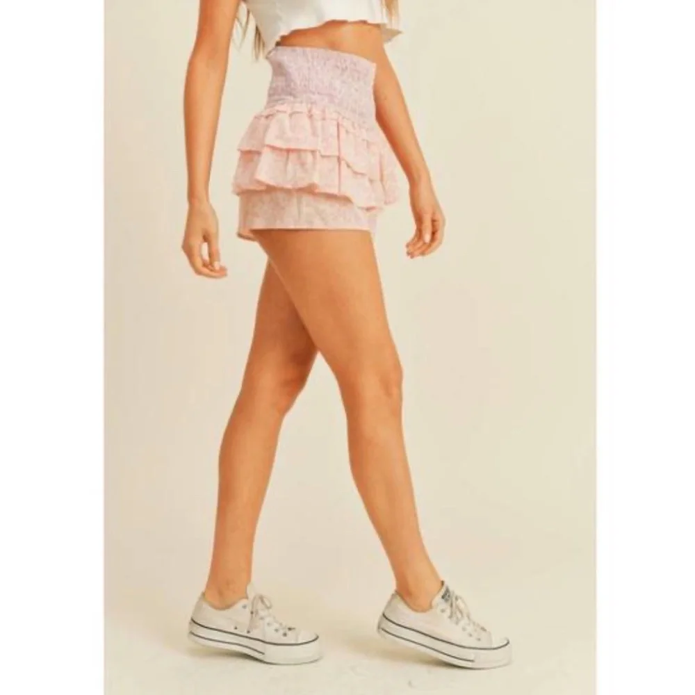Brand New &Merci High Waist Layered Ruffled Shorts with Flaw Size Large